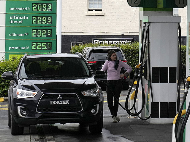 В Австралии из-за топливного кризиса два штата временно делают проезд бесплатным