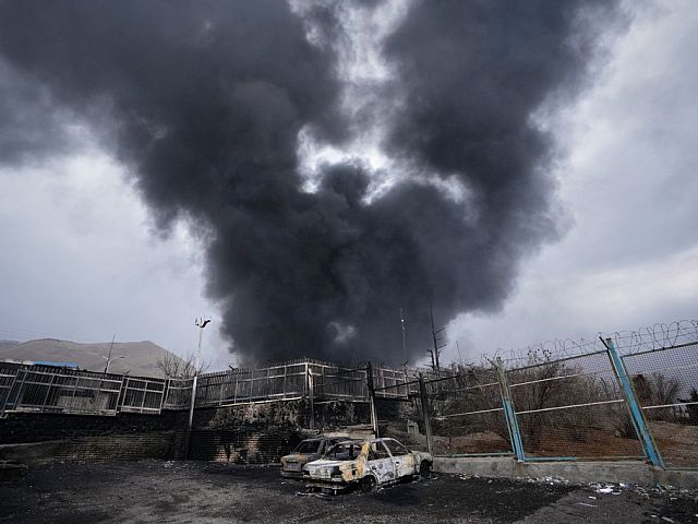 Взрывы к северу и северо-востоку от Тегерана, в столице Ирана отключилось электричество
