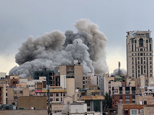 За последние 24 часа ЦАХАЛ нанес более 230 ударов по военным объектам Ирана. Видео