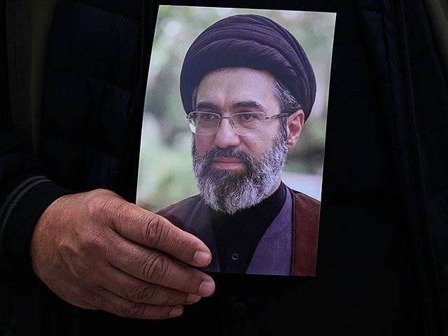 Посол России в Тегеране заявил, что Моджтаба Хаменеи находится в Иране