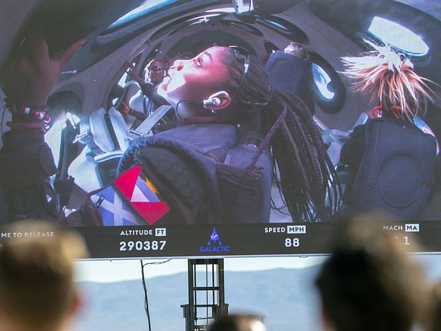 Virgin Galactic возобновляет туристические полеты в космос