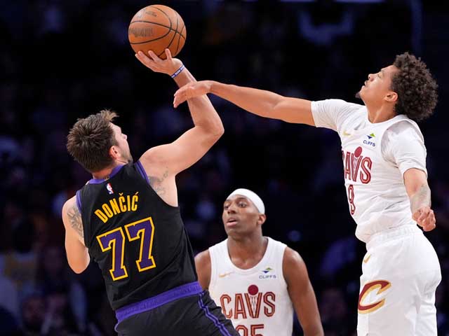 НБА. "Дабл-дабл 40+" Луки Дончича