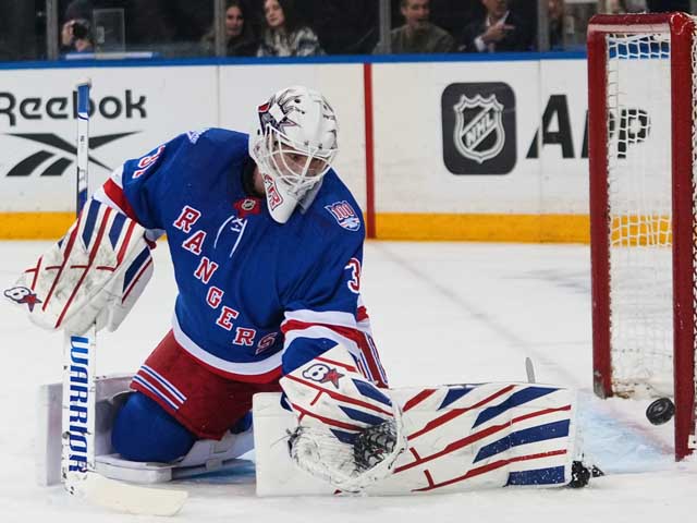 НХЛ. Результативная серия Фокса. Голевая передача Люка Хьюза. Драка вратарей