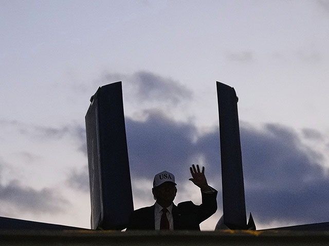 Трамп: "Новый президент Ирана только что попросил США о перемирии"