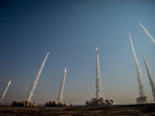 Не менее восьми ракет запущены из Ирана за полтора часа до начала праздника Песах