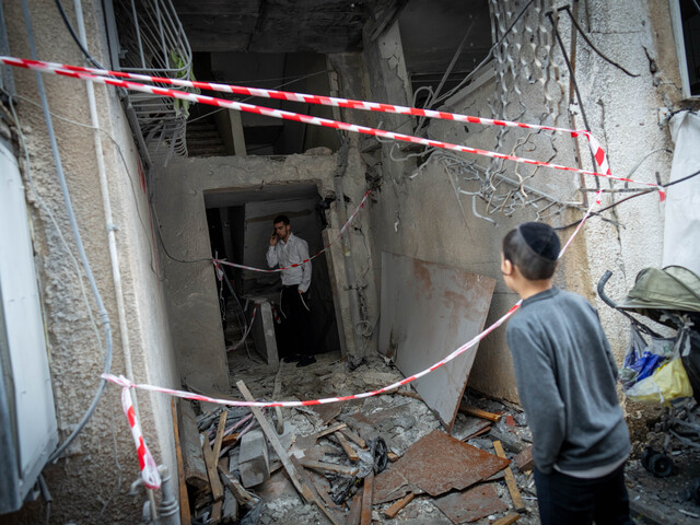 На ультраортодоксальный Бней-Брак падают ракеты: что думают об этом местные жители?