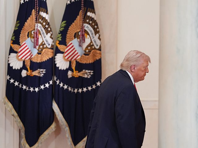 Трамп: "Наши военные даже не начинали уничтожать то, что осталось в Иране"