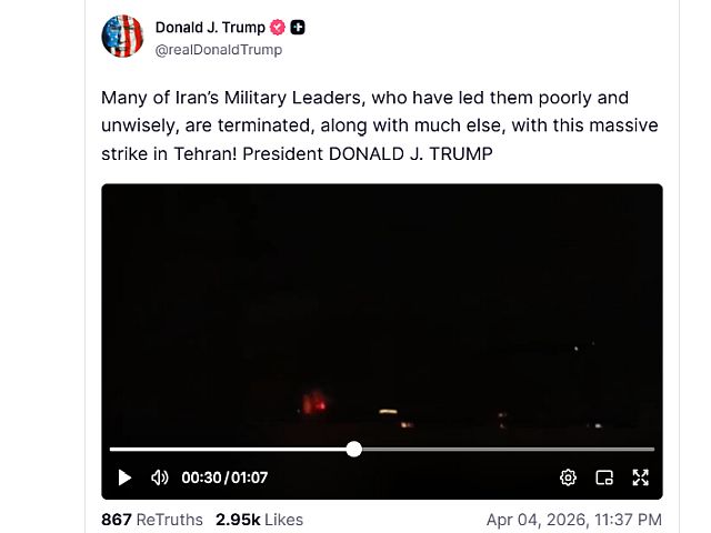 Трамп прокомментировал ликвидацию "неразумных" лидеров в Тегеране
