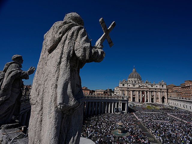 В пасхальном обращении Лев XIV призвал развязывающих войну выбрать мир