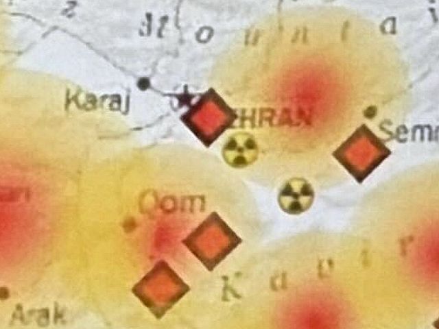 Источники: атакован ядерный центр в Парчине
