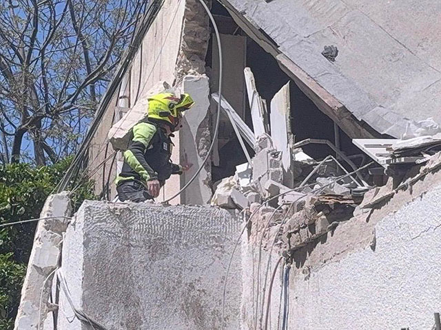 Идет спасательная операция в Рамат-Гане, есть опасение обрушения дома