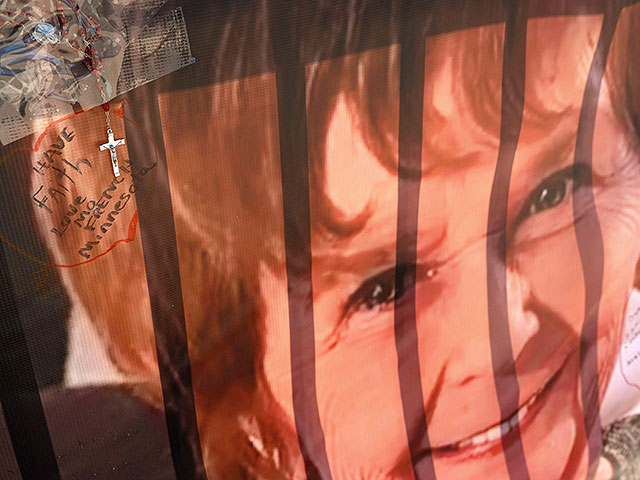 Нэнси Гатри