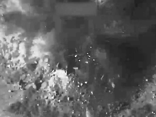 Источники сообщают о сильных взрывах в районе Исфахана, в центре Ирана