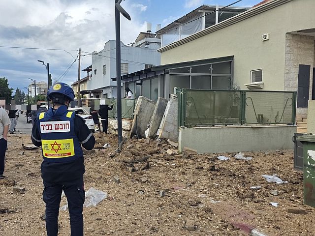 Предварительные сообщения о падении кассетных суббоеприпасов в центре Израиля