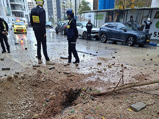 Сообщения о падении кассетных суббоеприпасов в разных городах центра Израиля