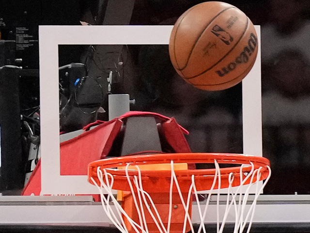 Евролига. "Париж" разгромил "Маккаби"