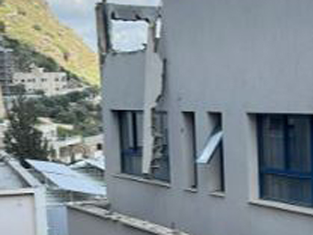 В результате обстрела из Ливана зафиксировано попадание в школу в Дир аль-Асаде