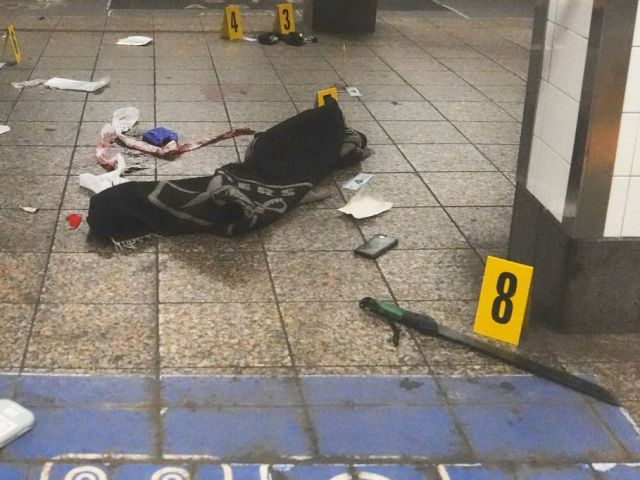 "Я Люцифер": вооруженный мачете мужчина напал на пассажиров нью-йоркского метро