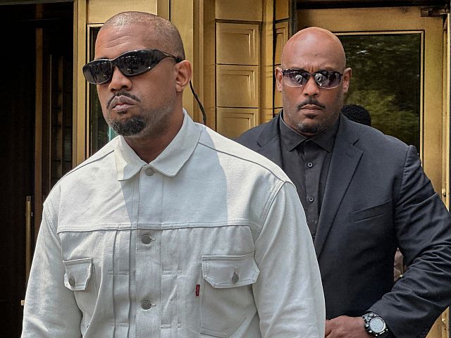 Канье Уэст отложил концерт в Марселе на фоне возможного запрета на въезд во Францию