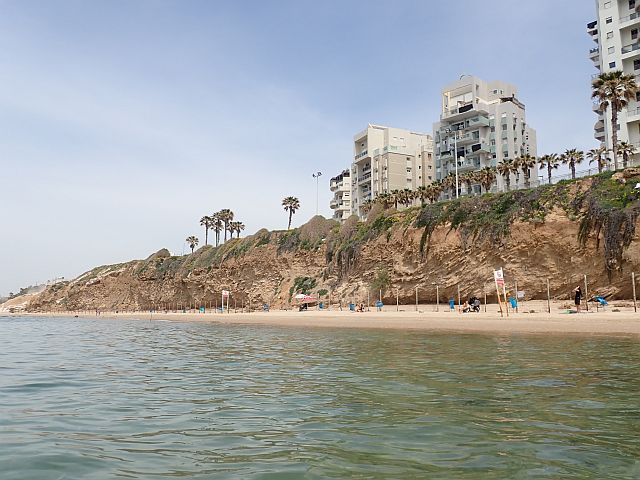 Условия на пляжах Израиля: открыт купальный сезон
