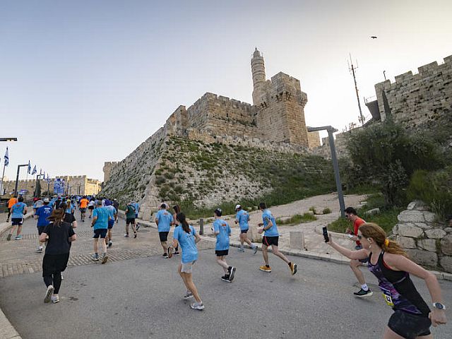 Иерусалимский марафон по сокращенной программе. Фоторепортаж
