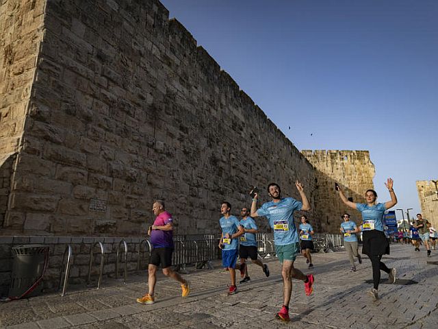 Иерусалимский марафон по сокращенной программе. Фоторепортаж
