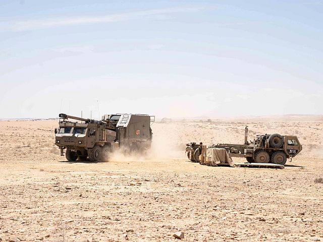 Самоходное артиллерийское орудие "А-Роэм" приступило к боевым действиям против "Хизбаллы"