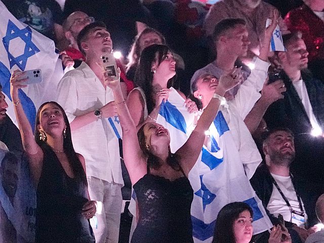 Хелен Миррен, Лив Шрайбер, Мила Кунис и еще 1000 звезд поддержали участие Израиля в "Евровидении"