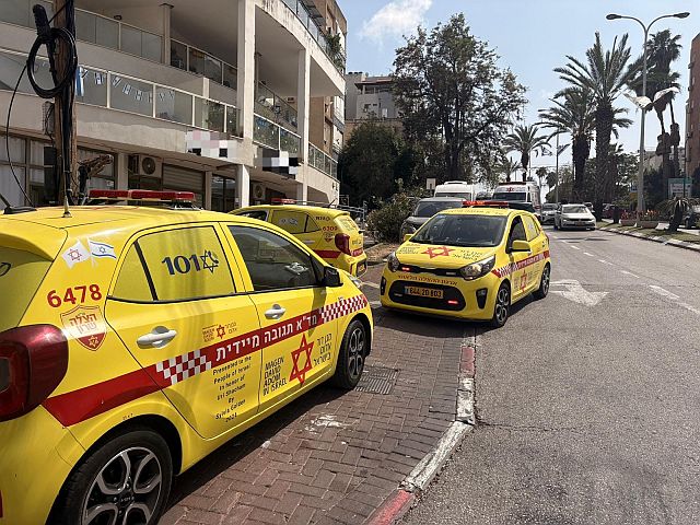 Вооруженное нападение в Хадере, тяжело ранены двое мужчин
