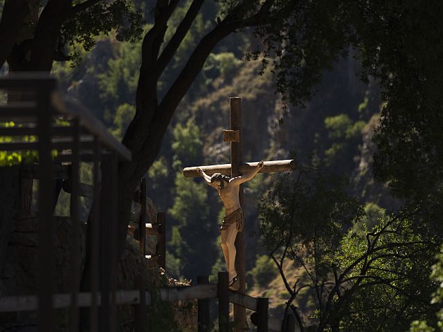 ЦАХАЛ признал подлинность кадров, на которых солдат повреждает статую Иисуса Христа в Южном Ливане
