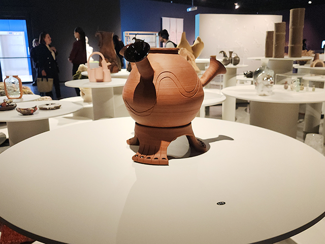 Открывается третья Израильская биеннале крафта и дизайна "Труды и дни"
