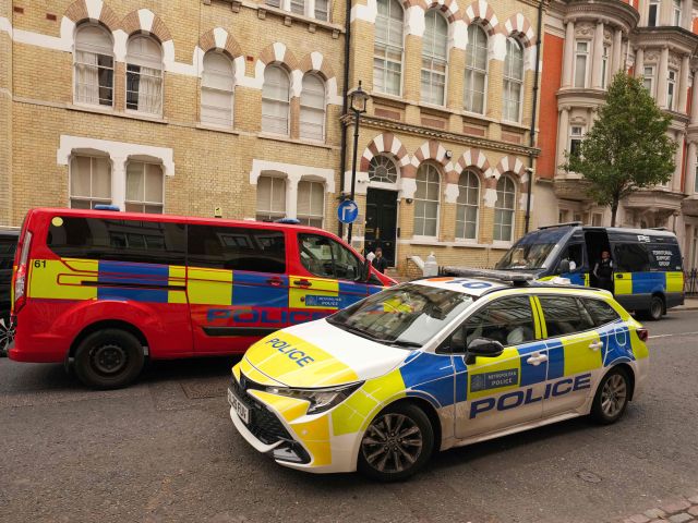 Лондонская полиция задержала двух подозреваемых в поджоге синагоги в Кентоне