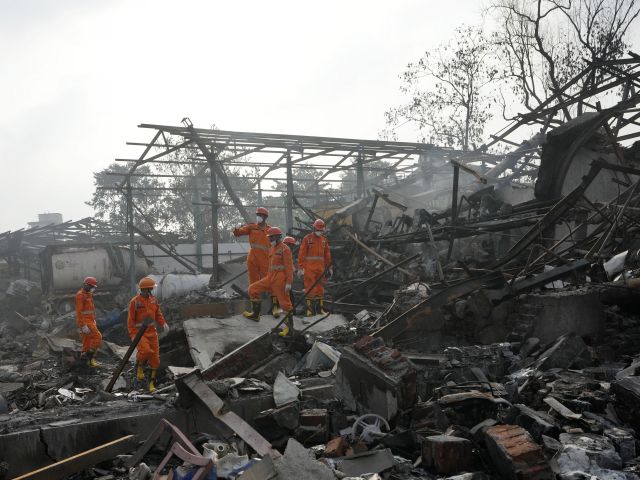 В Индии произошел взрыв на фабрике фейерверков, множество погибших