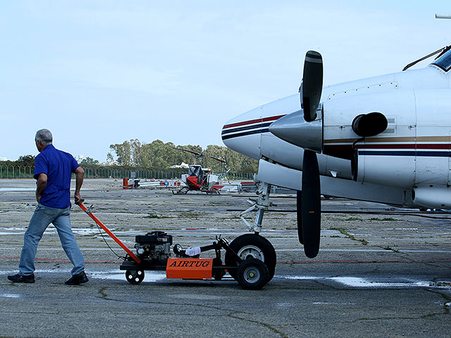 Земельное управление снесло незаконный фермерский рынок у аэродрома Герцлии