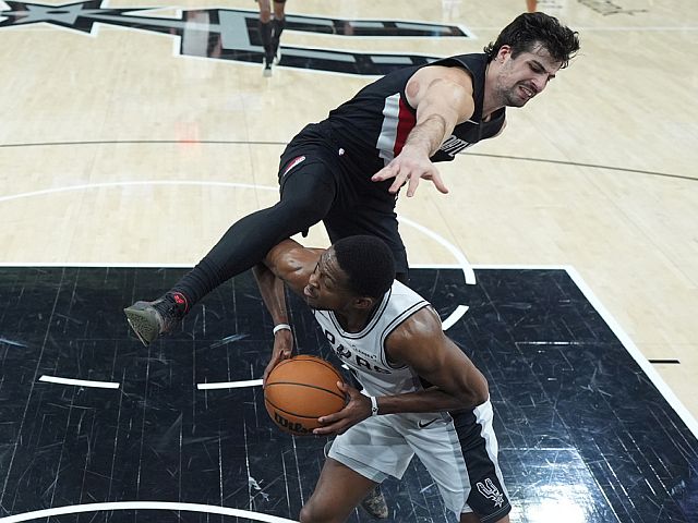 Первая победа Авдии в плей-офф НБА: "Портленд" обыграл "Сан-Антонио"
