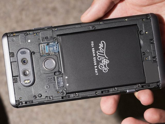 Новая регуляция ЕС: батарея смартфона должна быть доступна для замены простым пользователем