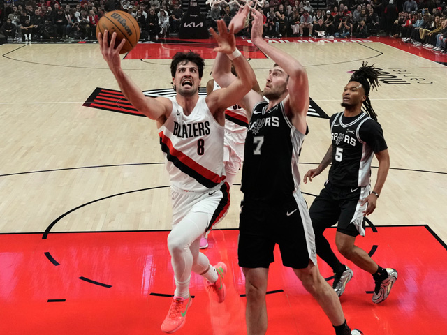 НБА. Дени Авдия набрал 19 очков. "Портленд" проиграл "Сан-Антонио"