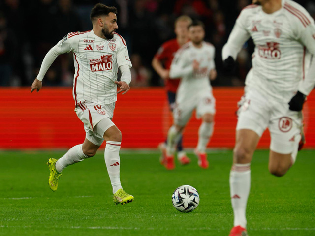 Чемпионат Франции. Проигрывая 0:3 на 60-й минуте, "Ланс" сыграл вничью