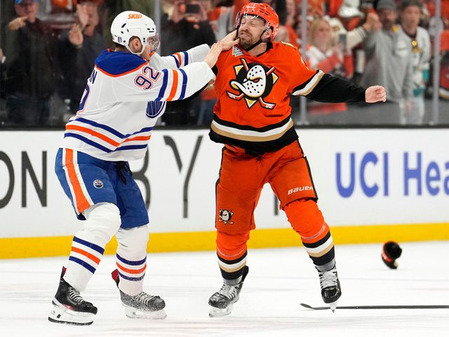 Историческая победа "Юты". Рекорд "Анахайма". Результаты матчей НХЛ