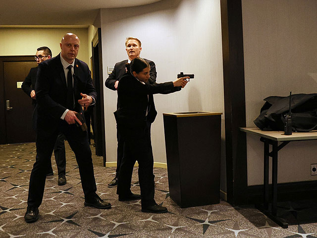 Покушение в Вашингтоне: эвакуация Трампа, арест стрелявшего. Фоторепортаж