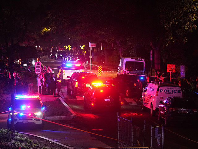 Покушение в Вашингтоне: эвакуация Трампа, арест стрелявшего. Фоторепортаж