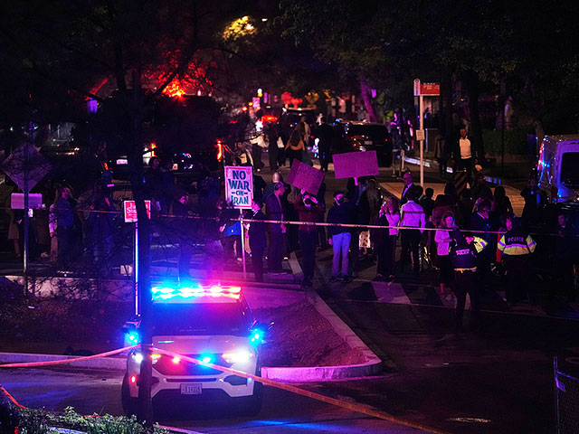 Покушение в Вашингтоне: эвакуация Трампа, арест стрелявшего. Фоторепортаж