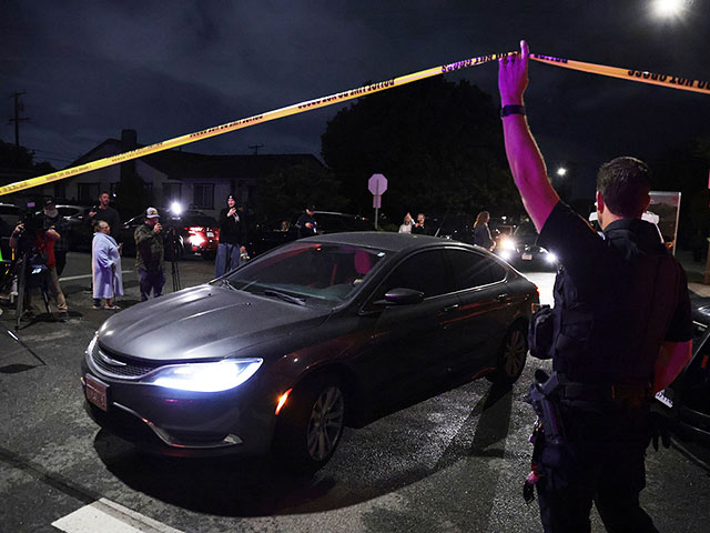 Покушение в Вашингтоне: эвакуация Трампа, арест стрелявшего. Фоторепортаж