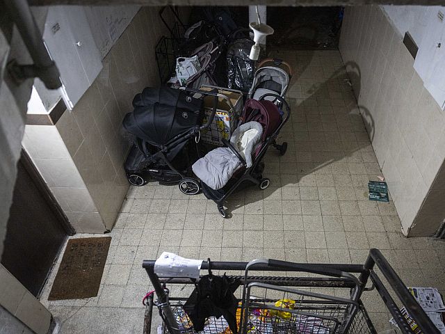 25 малышей обнаружены в незаконных яслях в Иерусалиме, арестованы двое подозреваемых