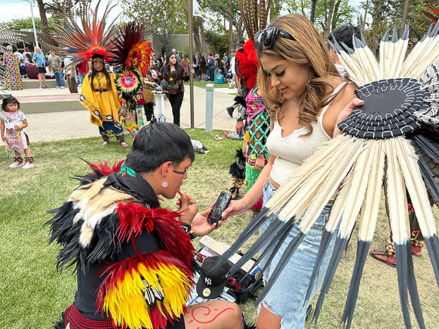 "Последний танец": Америка попрощалась с традиционным индейским фестивалем. Фоторепортаж