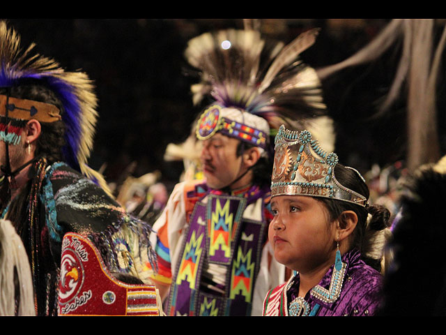 "Последний танец": Америка попрощалась с традиционным индейским фестивалем. Фоторепортаж