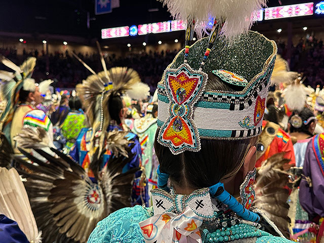 "Последний танец": Америка попрощалась с традиционным индейским фестивалем. Фоторепортаж