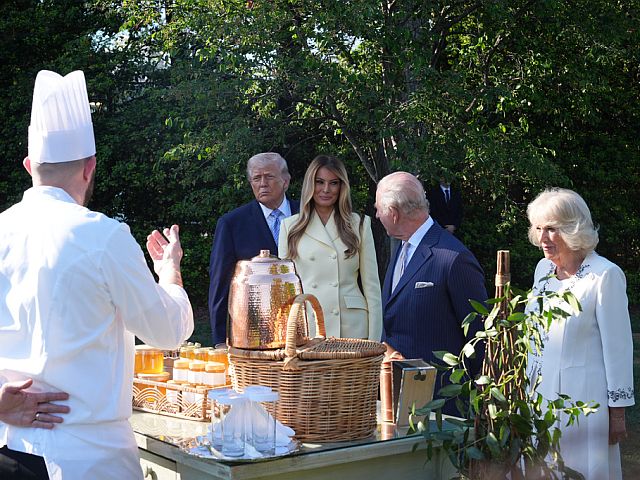 Трамп принял в Белом доме короля Великобритании Карла III
