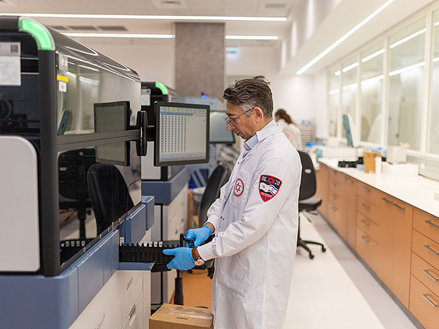 Центральный комплекс МАДА в Рамле: всегда готов к работе в условиях войны. Фоторепортаж