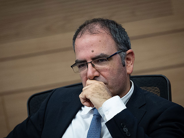 Юрсоветник не будет представлять правительство в суде по делу Гофмана